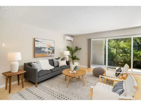 2393 SW Park Place Portland OR 97205