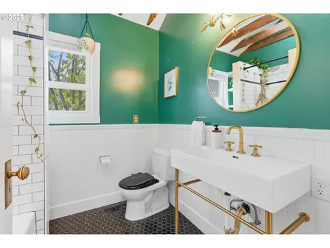 1503 NE Holman Street Portland OR 97211