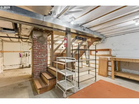 1503 NE Holman Street Portland OR 97211