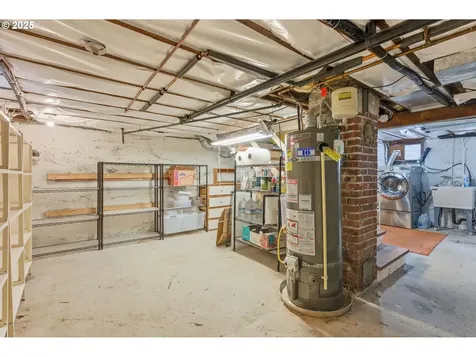 1503 NE Holman Street Portland OR 97211