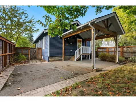 1503 NE Holman Street Portland OR 97211