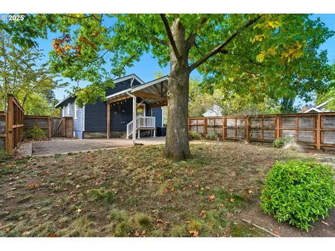 1503 NE Holman Street Portland OR 97211