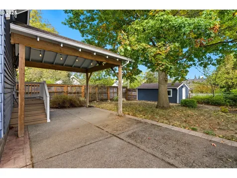 1503 NE Holman Street Portland OR 97211
