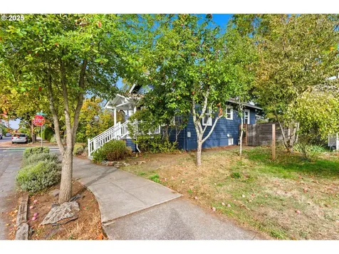 1503 NE Holman Street Portland OR 97211