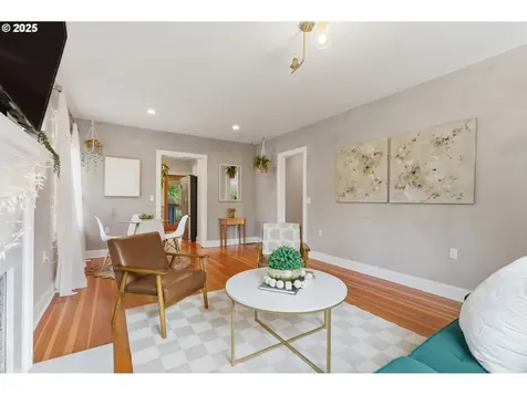 1503 NE Holman Street Portland OR 97211