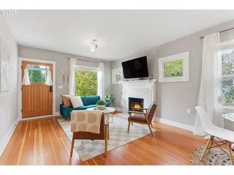 1503 NE Holman Street Portland OR 97211