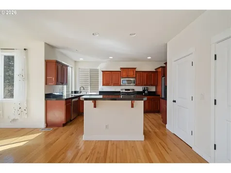 12606 NW Larry Court Portland OR 97229