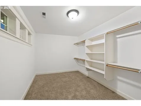 978 N Alder Street Canby OR 97013