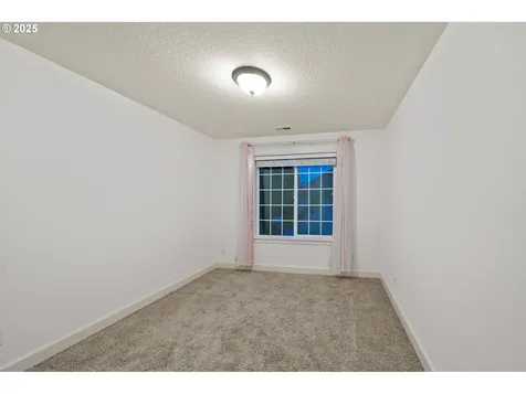 978 N Alder Street Canby OR 97013