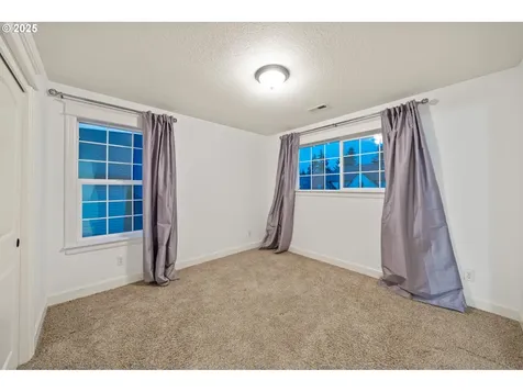 978 N Alder Street Canby OR 97013