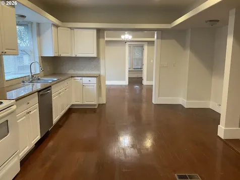6313 SE 92nd Avenue Portland OR 97266
