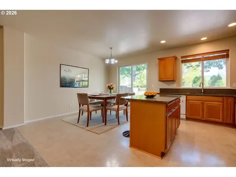 736 N Little Oak Street Newberg OR 97132