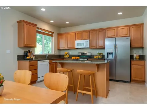 736 N Little Oak Street Newberg OR 97132