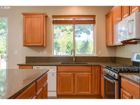 736 N Little Oak Street Newberg OR 97132
