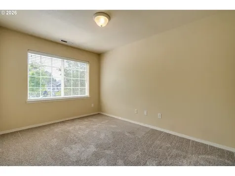 736 N Little Oak Street Newberg OR 97132