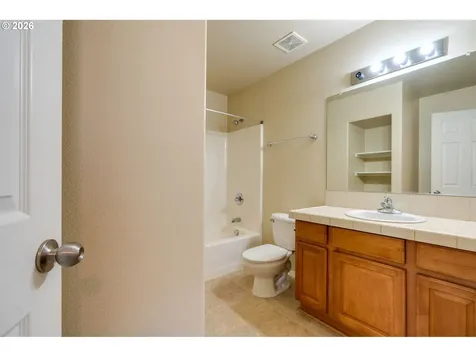 736 N Little Oak Street Newberg OR 97132