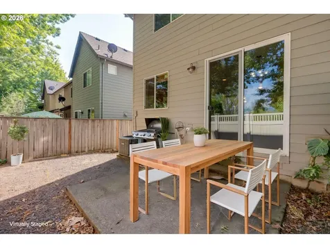 736 N Little Oak Street Newberg OR 97132