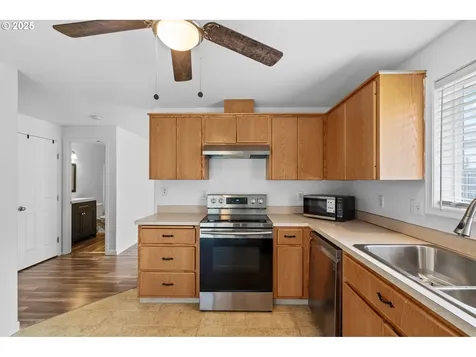 1040 Ashland Street Kalama WA 98625