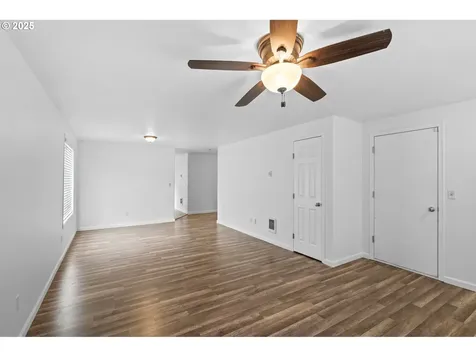 1040 Ashland Street Kalama WA 98625