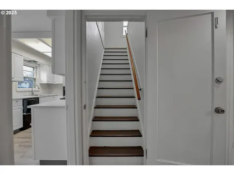 5835 N Boston Avenue Portland OR 97217