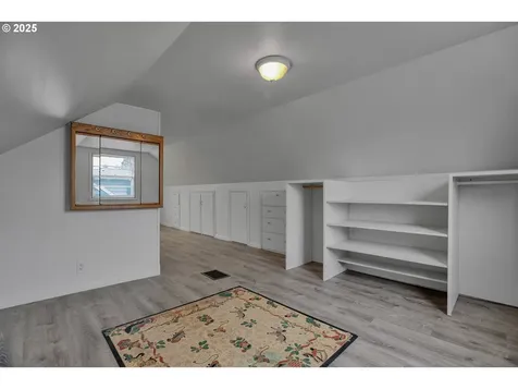 5835 N Boston Avenue Portland OR 97217