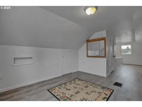5835 N Boston Avenue Portland OR 97217
