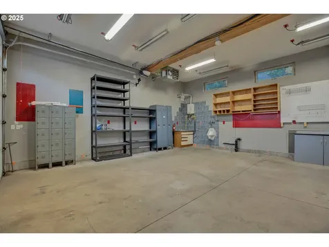 5835 N Boston Avenue Portland OR 97217