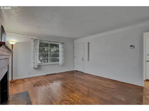 5835 N Boston Avenue Portland OR 97217