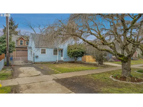 5835 N Boston Avenue Portland OR 97217