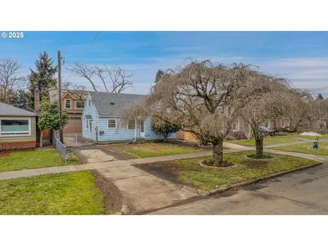 5835 N Boston Avenue Portland OR 97217