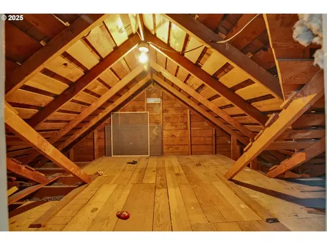 5835 N Boston Avenue Portland OR 97217