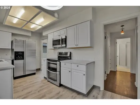 5835 N Boston Avenue Portland OR 97217