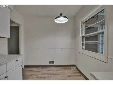 5835 N Boston Avenue Portland OR 97217