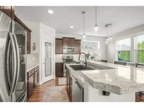 860 SE Pineview Court Estacada OR 97023