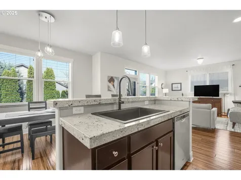860 SE Pineview Court Estacada OR 97023