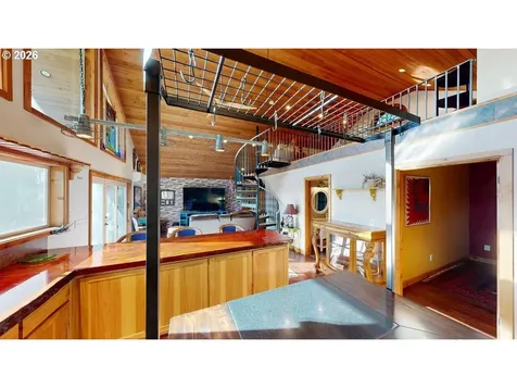 99106 E Freeman Lane Brookings OR 97415