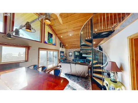 99106 E Freeman Lane Brookings OR 97415