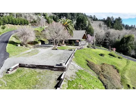 99106 E Freeman Lane Brookings OR 97415
