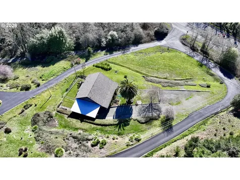 99106 E Freeman Lane Brookings OR 97415