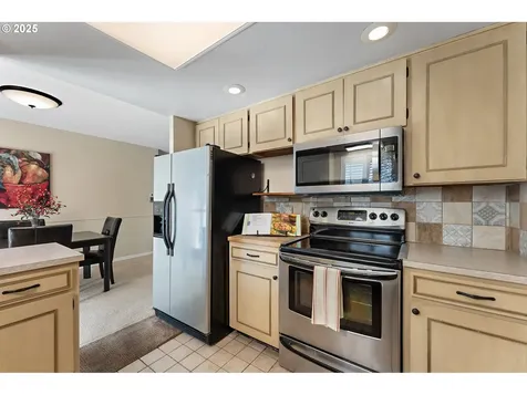 15920 SW Royalty Parkway Portland OR 97224