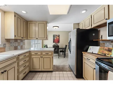 15920 SW Royalty Parkway Portland OR 97224