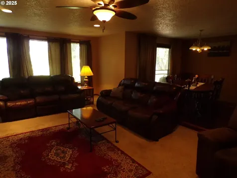 2410 NE 172nd Avenue Vancouver WA 98684