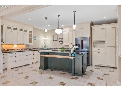 751 Lakeview Drive Ilwaco WA 98624