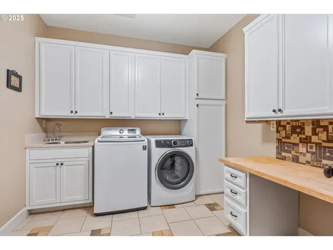 751 Lakeview Drive Ilwaco WA 98624