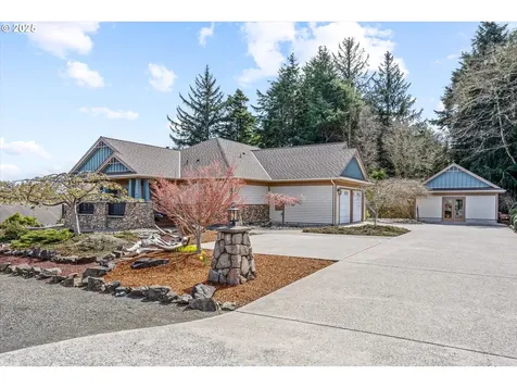 751 Lakeview Drive Ilwaco WA 98624