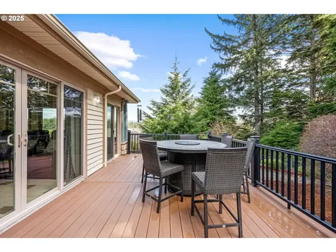 751 Lakeview Drive Ilwaco WA 98624