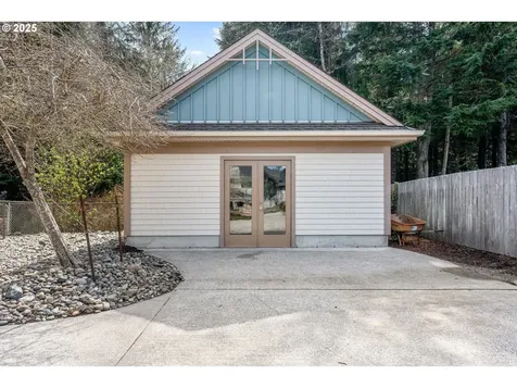751 Lakeview Drive Ilwaco WA 98624
