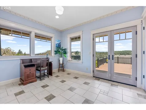 751 Lakeview Drive Ilwaco WA 98624