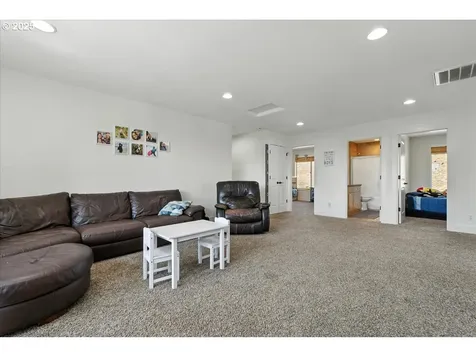 698 51st Street Washougal WA 98671