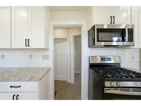 2542 SE 18th Avenue Portland OR 97202